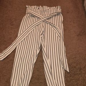 Paperbag striped pant with cropped leg